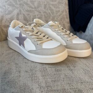Women's White and Gray Star Sneakers
